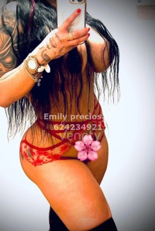 emily-jovencita-colombiana-big-2