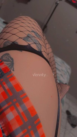 chica-culona-caliente-diosa-divina-con-lugar-big-1