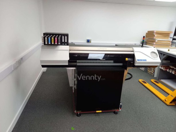 roland-lec2-330s-f200-versauv-flatbed-printers-big-1