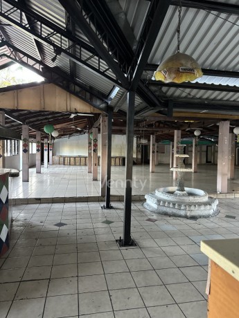 local-comercial-en-alquiler-sobre-bulevar-los-heroes-big-4