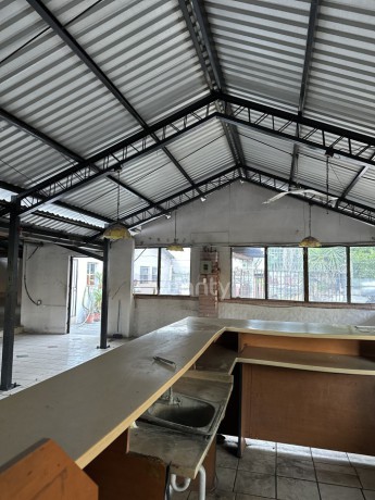 local-comercial-en-alquiler-sobre-bulevar-los-heroes-big-2