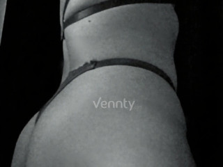 chica-sexy-ardiente-disponible-para-servicios-de-masajes