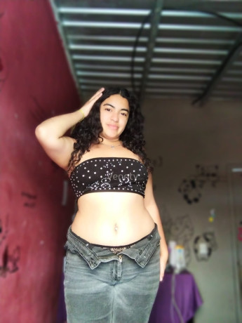 hola-mis-amores-vengo-a-ofrecer-mis-servicios-big-0