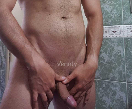 soy-hombre-con-20-anos-de-buen-ver-complaciendo-parejas-con-fantasias-big-0